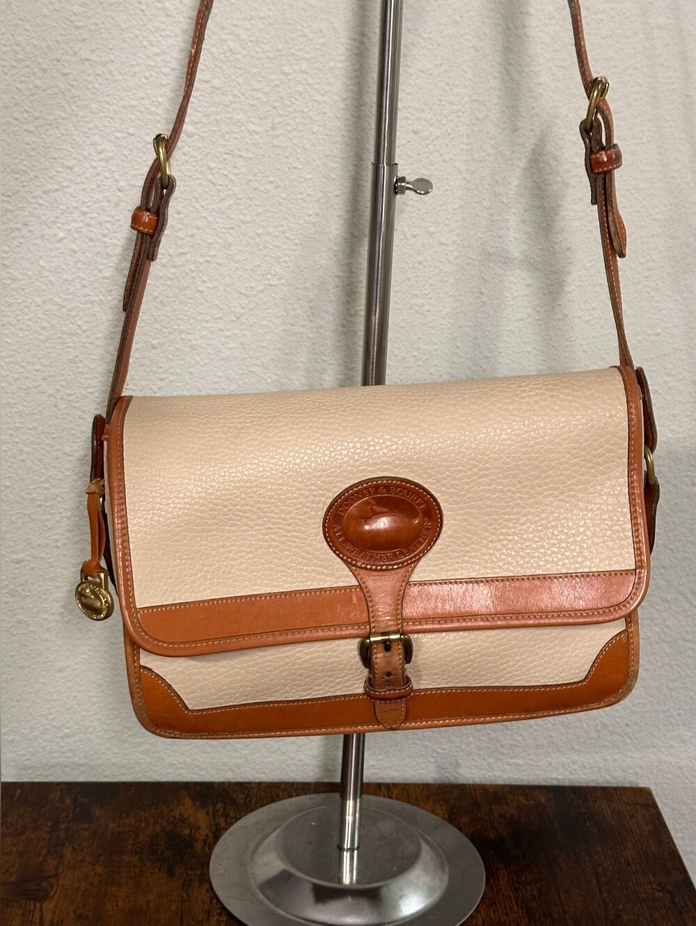 Dooney & Bourke Rare Vintage Surrey Crossbody Shoulder Bag